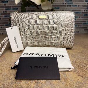 NWT Brahmin Daisy Pristine metallic silver purse